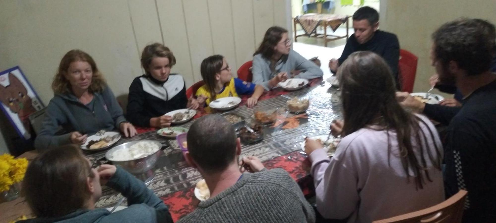 Karleta Homestay รูเติง ภายนอก รูปภาพ