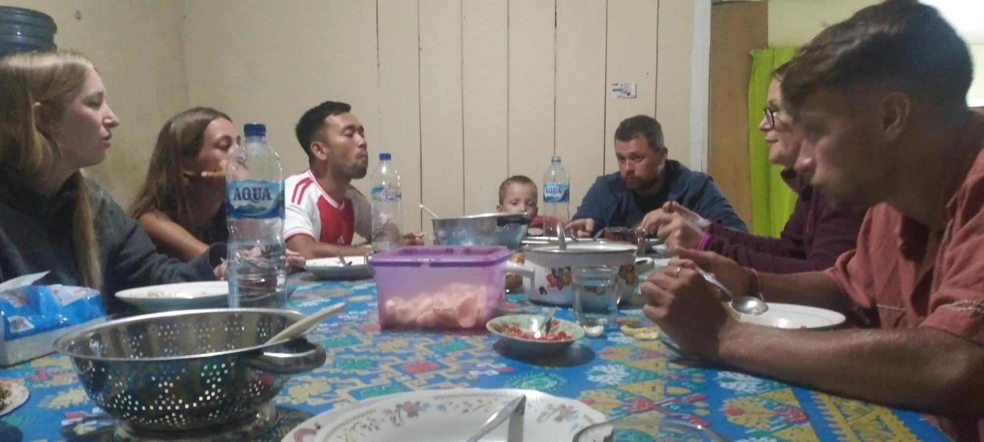 Karleta Homestay รูเติง ภายนอก รูปภาพ
